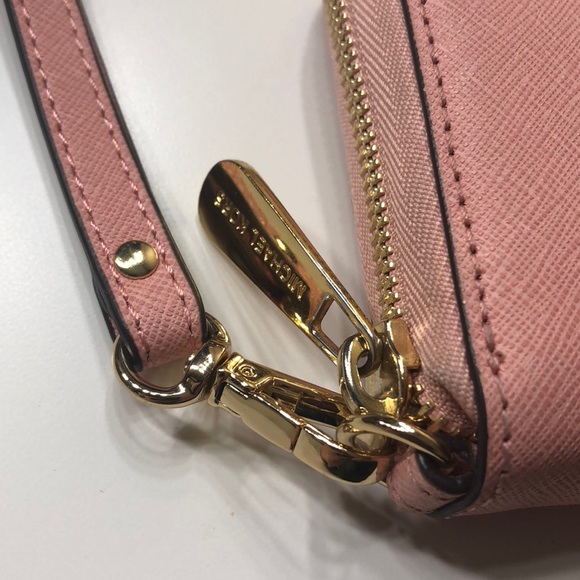 COPY - Micheal Kors Dusty Pink Wallet - Picture 8 of 8
